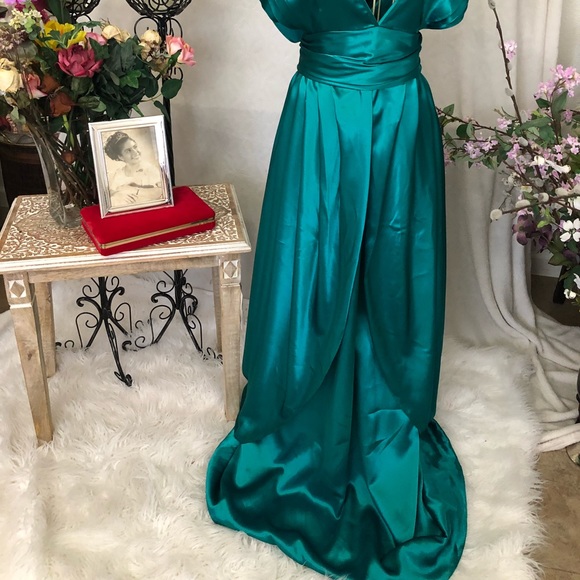 Women’s formal Dress Sz 10/12 - Picture 2 of 8